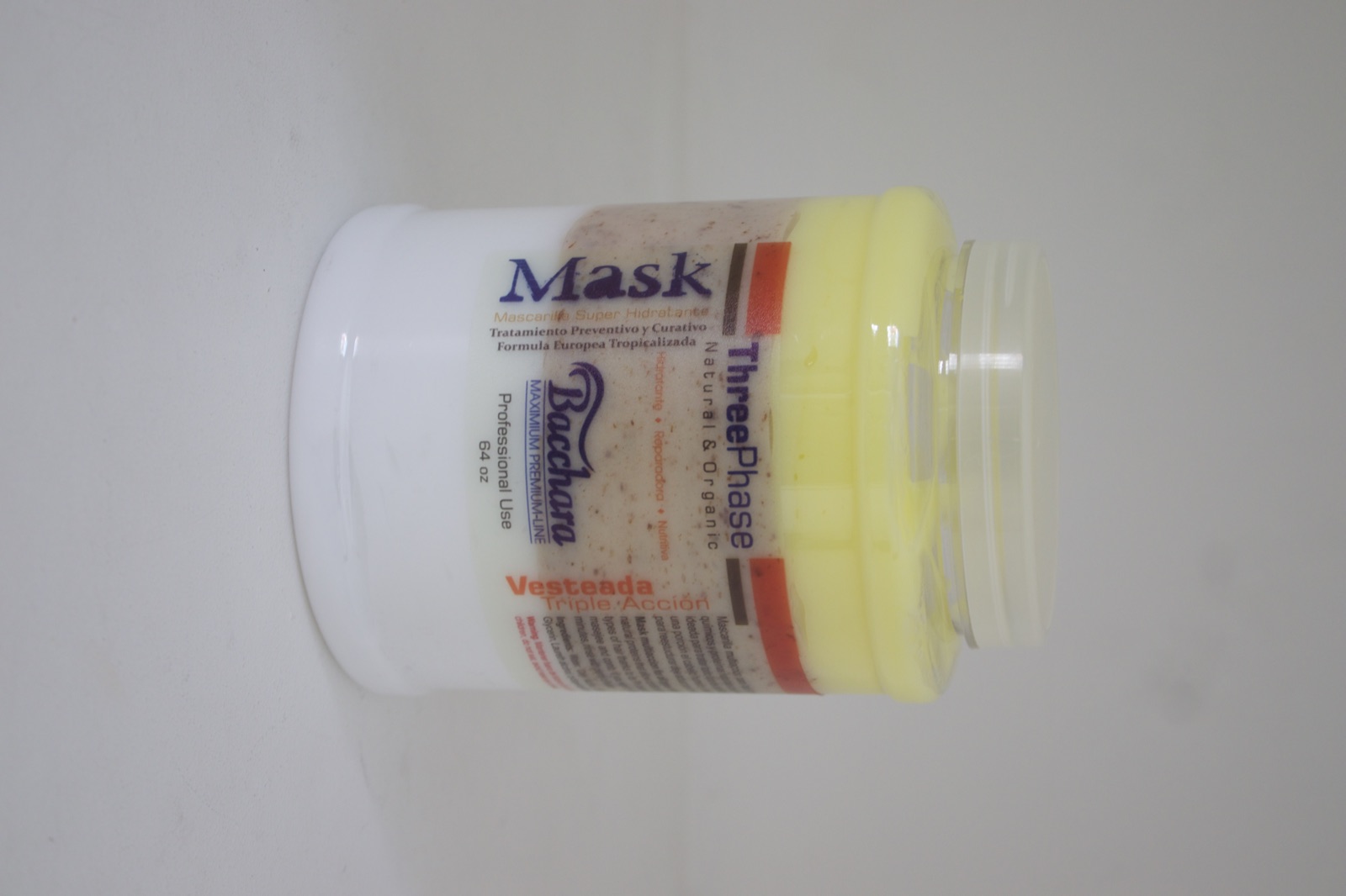 Three Phase Mask Vesteada